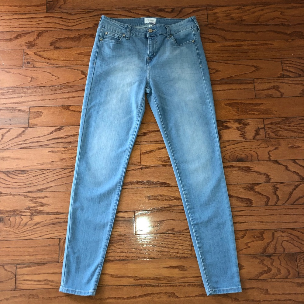 🌸NEW Celebrity Pink Super Skinny Jeans- Juniors